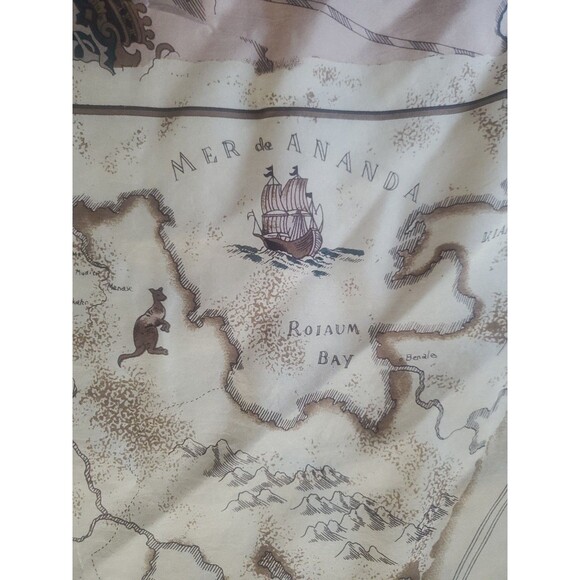 ELLEN TRACY Designer Discover Map Silk Scarf 34“ Square - Picture 10 of 15